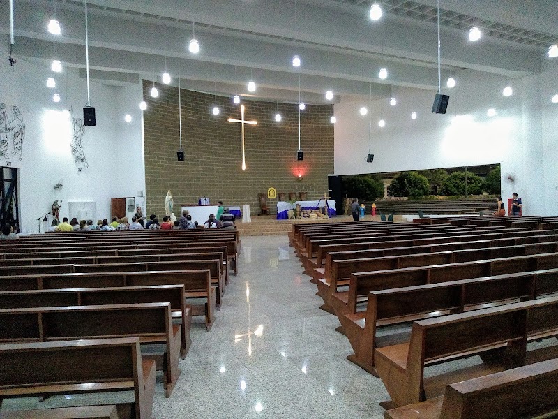 De Lourdes — Igreja de Nossa Senhora de Lourdes - Dunas