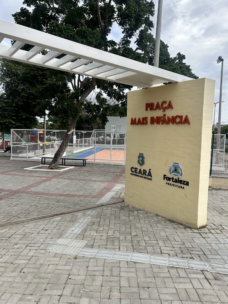 Serrinha — Praça Mais Infância - Serrinha